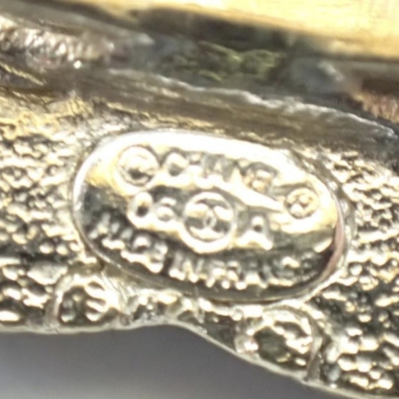 Chanel CC Crystal & Enamel Ring 05A Collection Authentic Vintage Rare - Picture 9 of 9